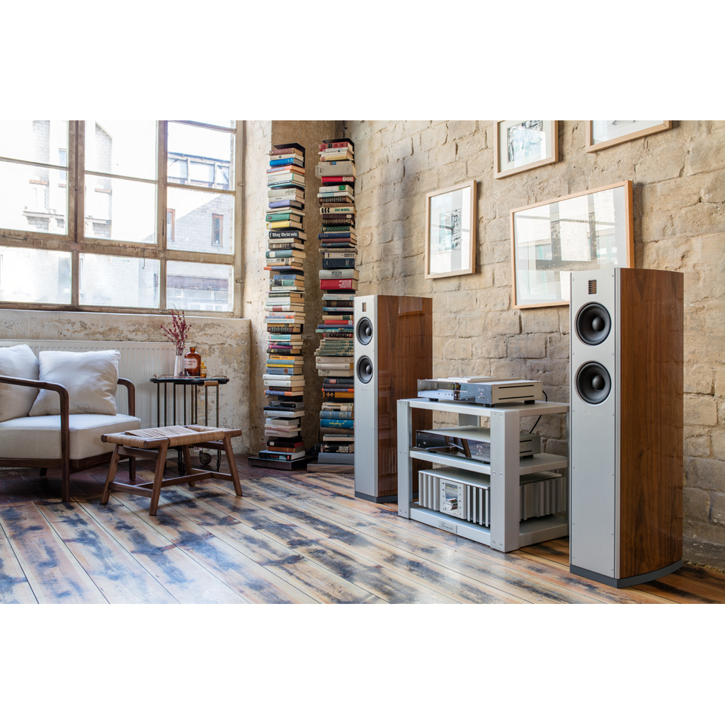   7  Classic Line -   : Burmester 082