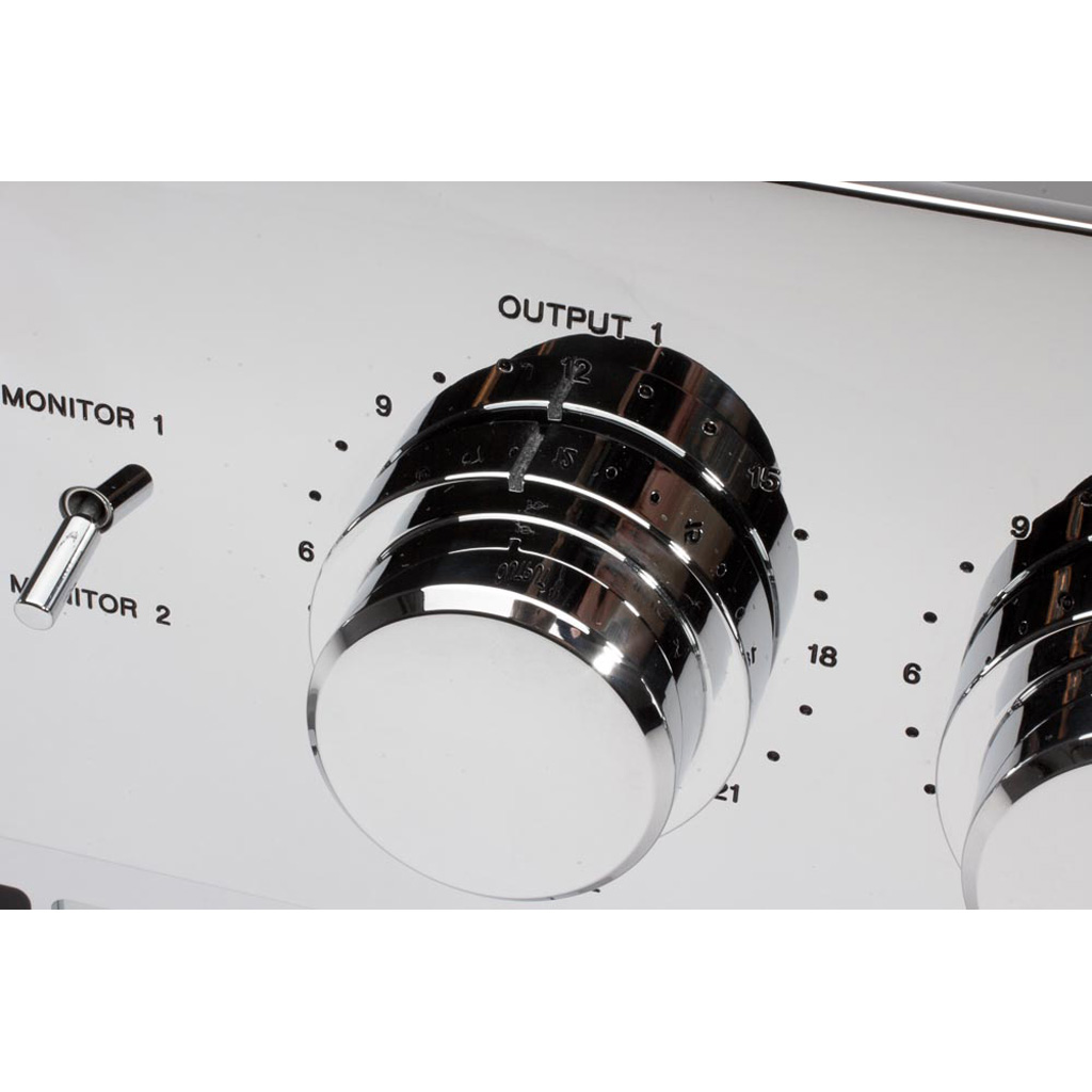   9  Reference Line -  : Burmester 808 MK5