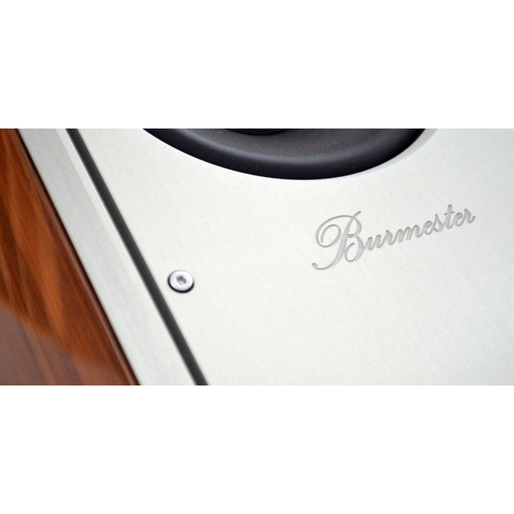   9   : Burmester BA71  High gloss White