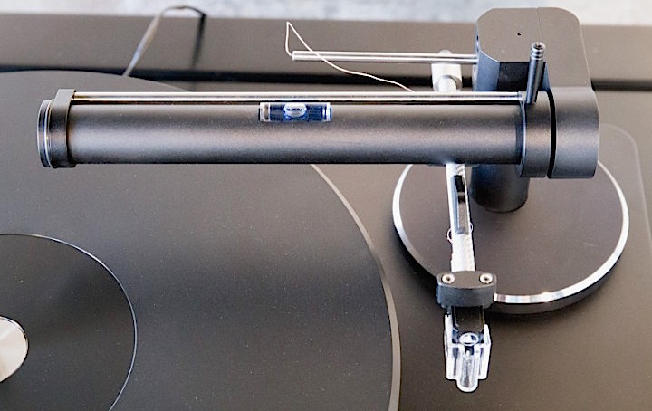   2    : Clearaudio Performance DC (TT5 tonearm, essence MC) Black with silve