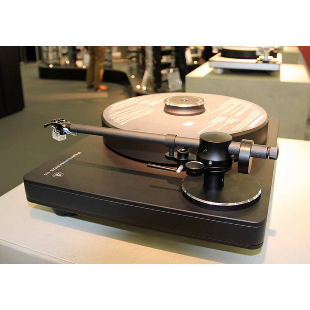   2  : Clearaudio Radial tonearm Tracer TA 044/B