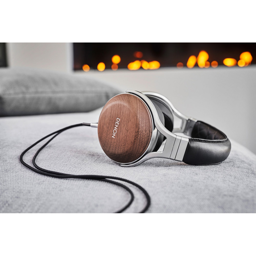   8  : Denon AH-D7200 Wood