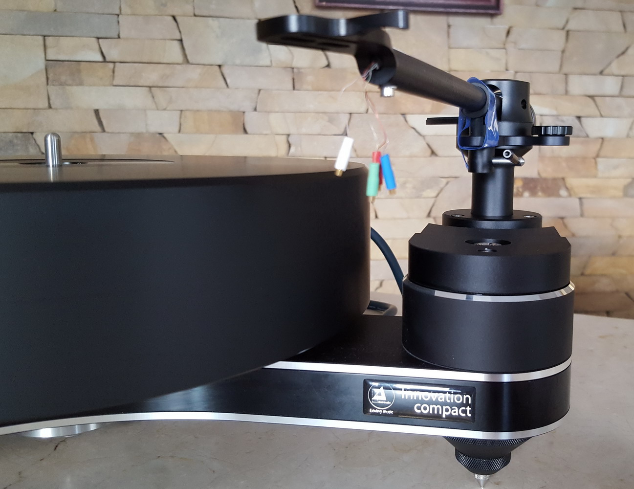   3    : Clearaudio Innovation Compact (Radial tonearm Tracer, w/o cart.)