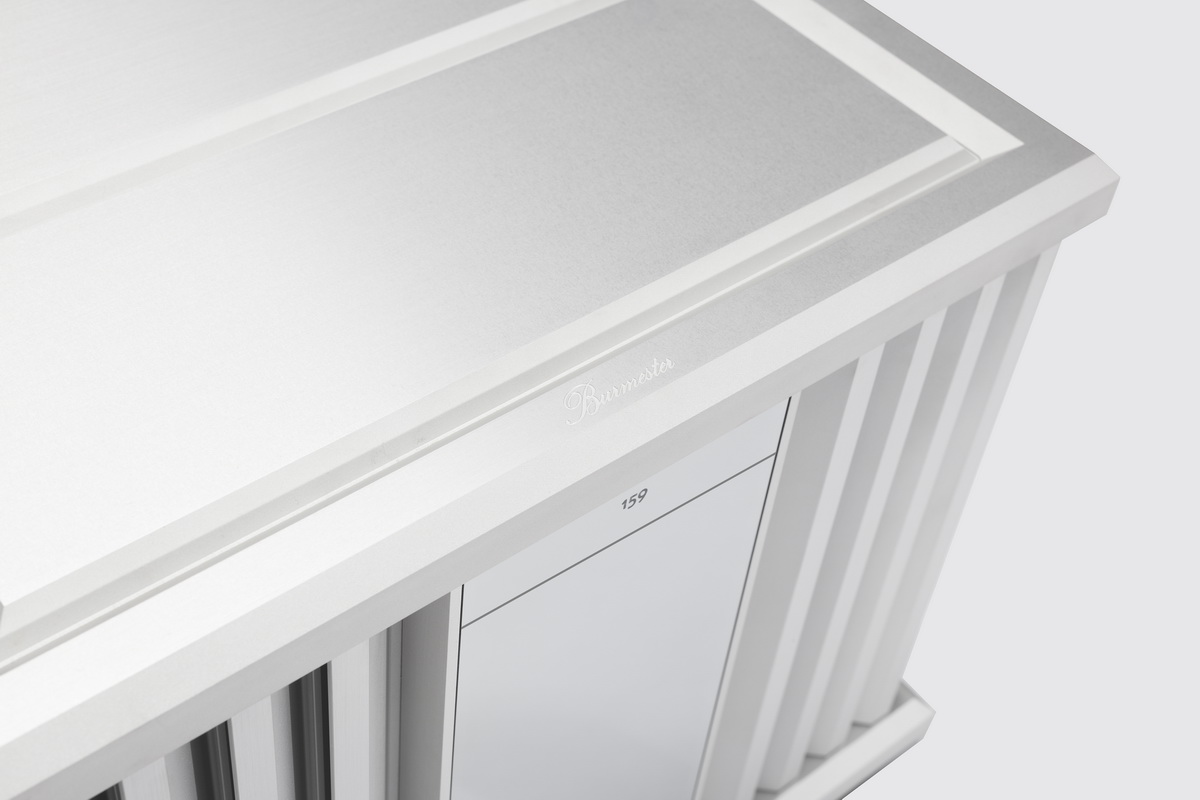   6  Signature Line -    : Burmester 159