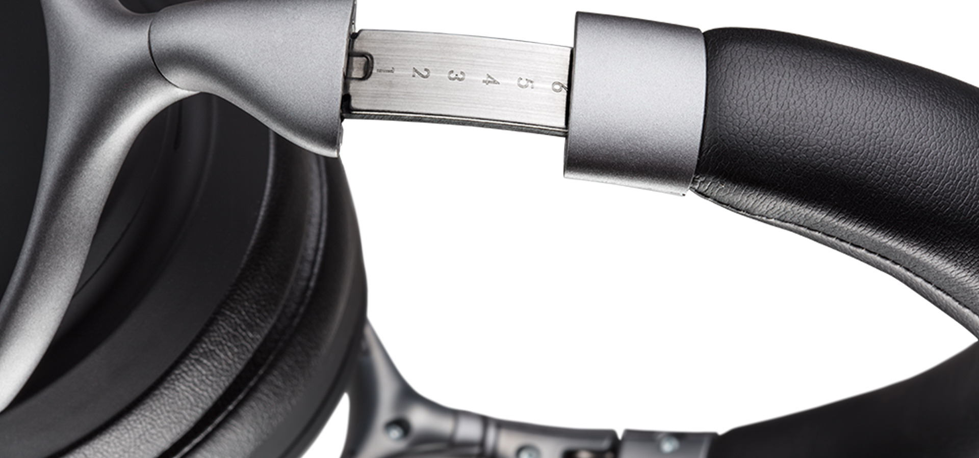   5        : Denon AH-GC25NC Black