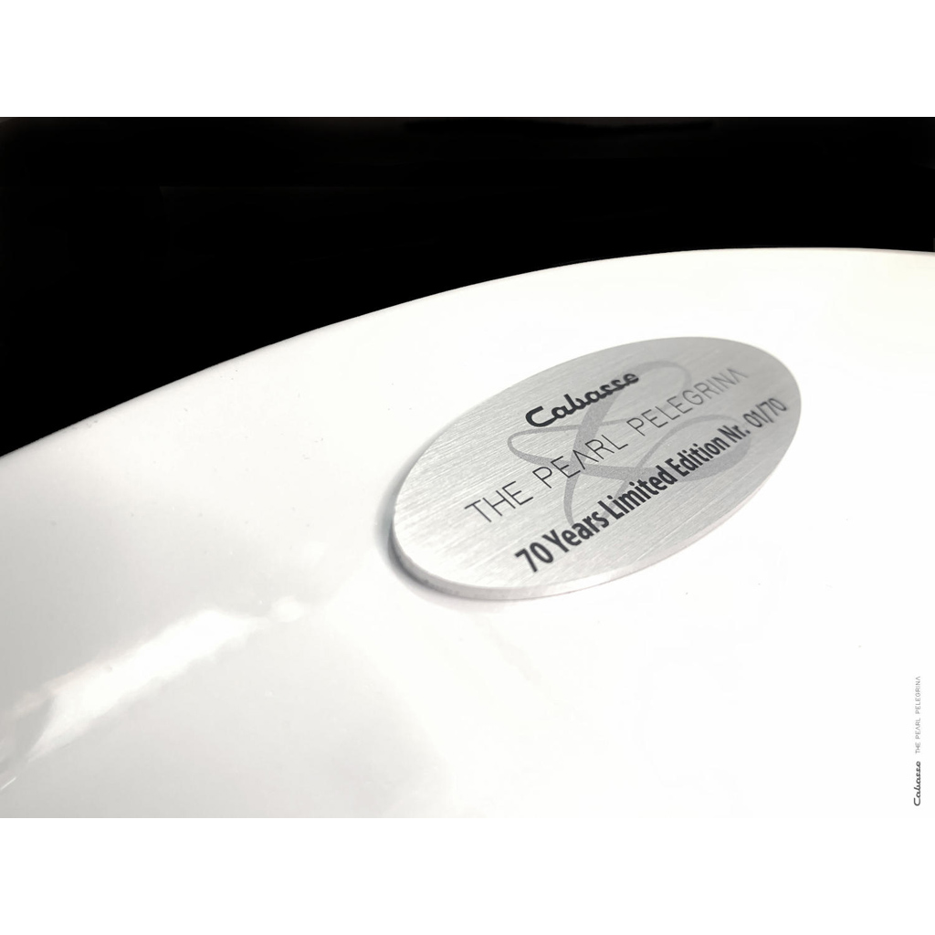   8    : Cabasse The Pearl Pelegrina Black