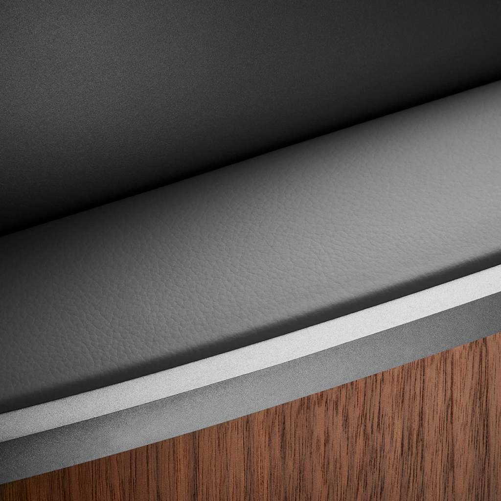  11   : Bowers & Wilkins 801 D4 Gloss Black