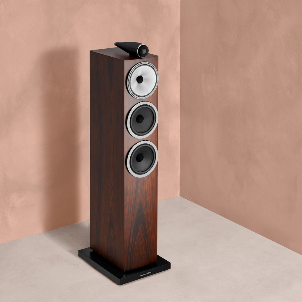  10   : Bowers & Wilkins 703 S3 Gloss Black