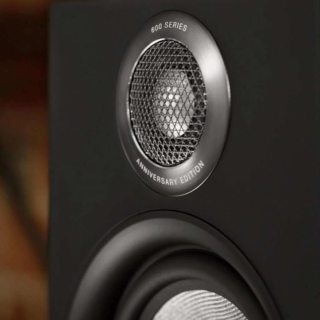   9   : Bowers & Wilkins 607 S2 Anniversary Edition Black