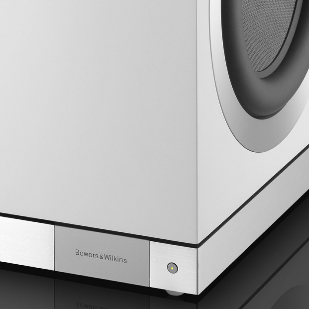   6  : Bowers & Wilkins DB2D Gloss Black