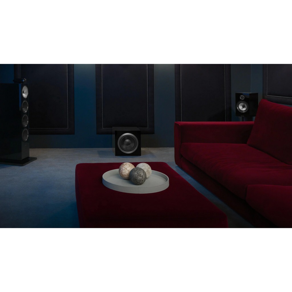   10  : Bowers & Wilkins DB4S Gloss Black