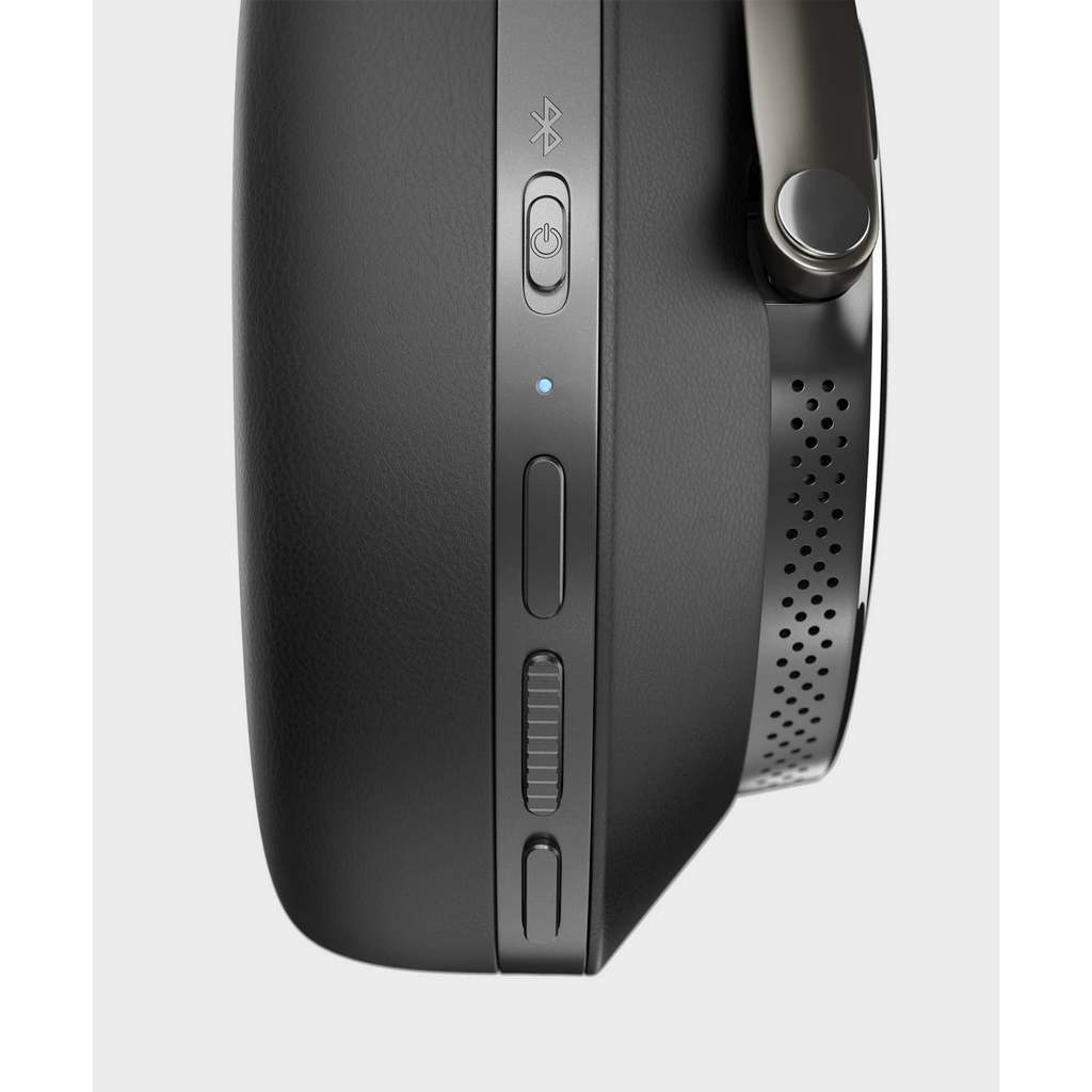   6      : Bowers & Wilkins PX 8 Black