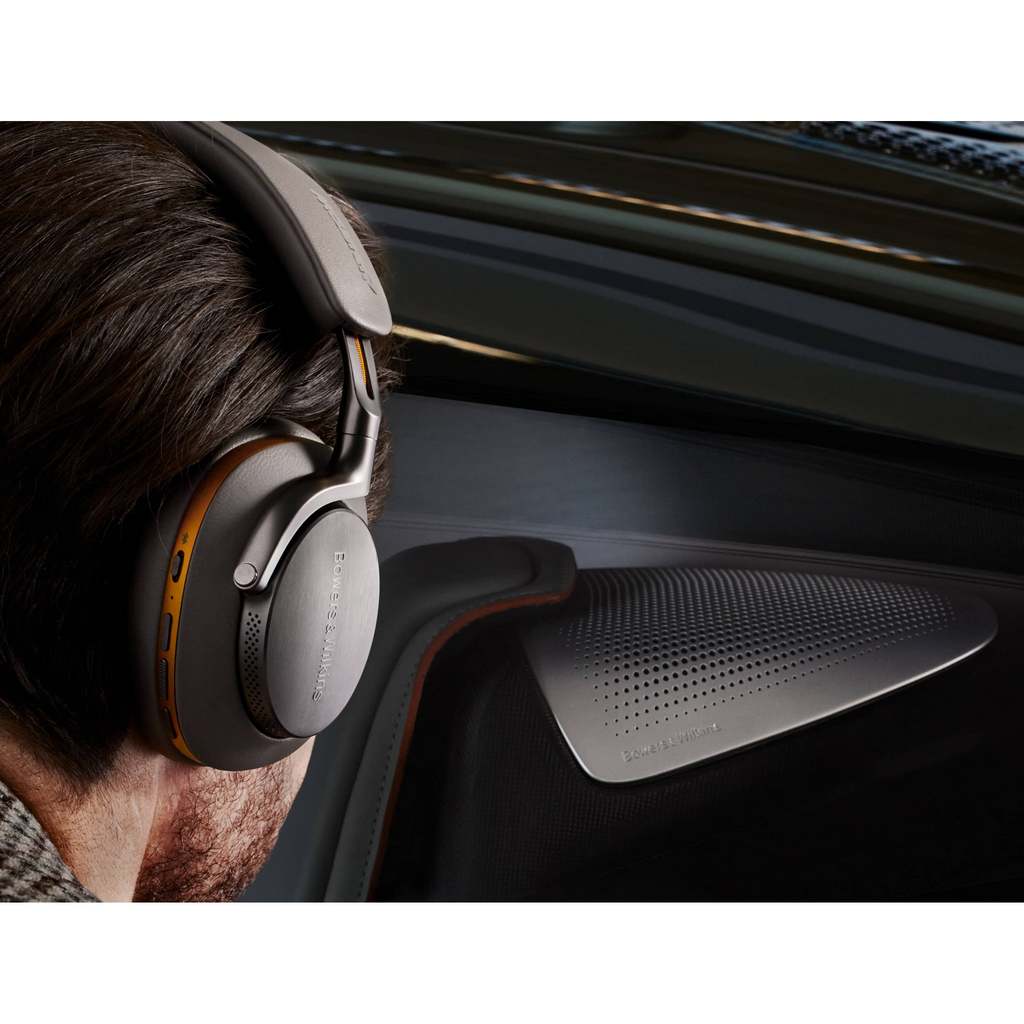   10      : Bowers & Wilkins PX 8 McLaren