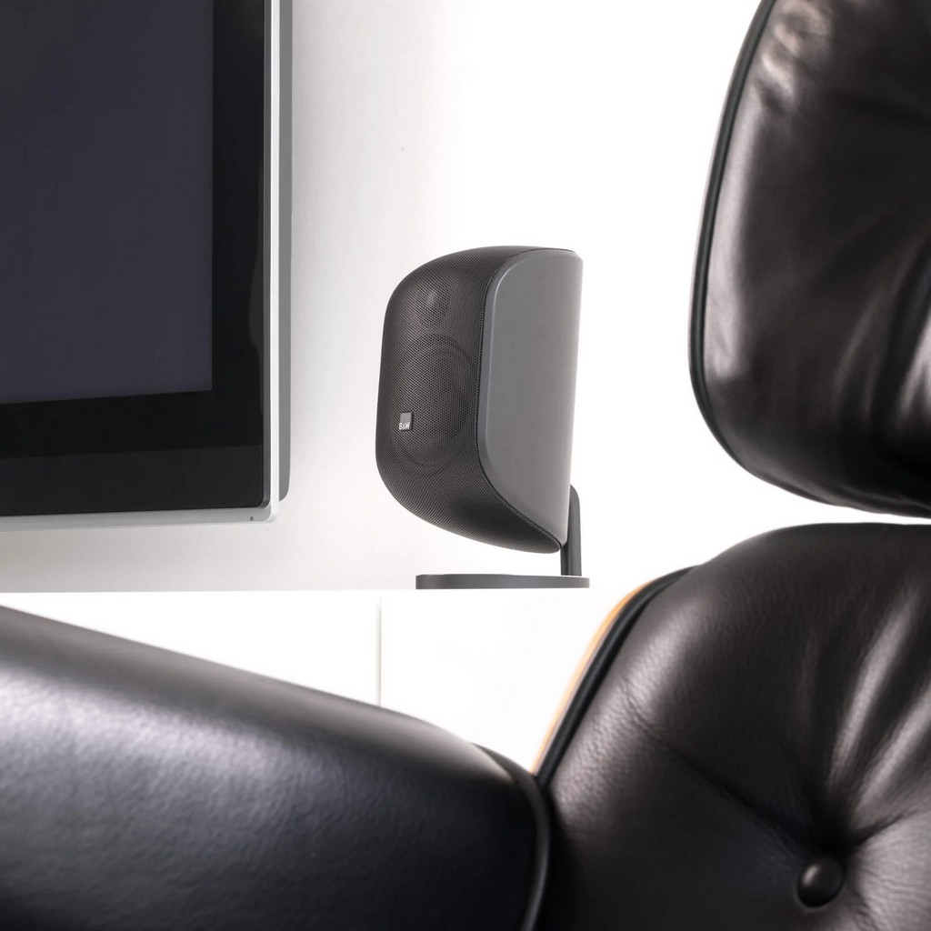   4   : Bowers & Wilkins M-1 Matte Black
