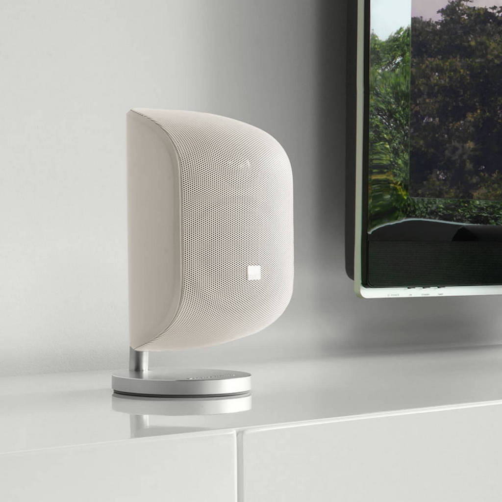   5   : Bowers & Wilkins M-1 Matte Black