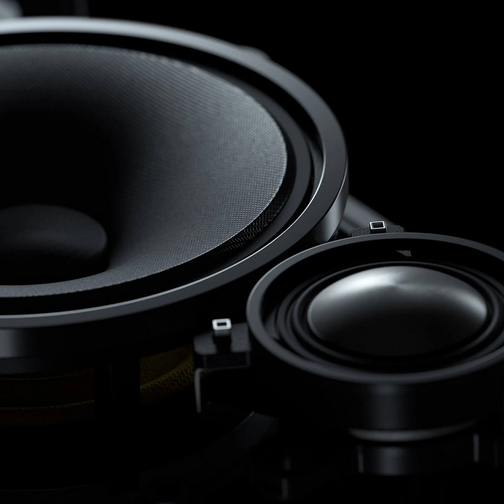   10     i: Bowers & Wilkins Zeppelin Midnight Grey