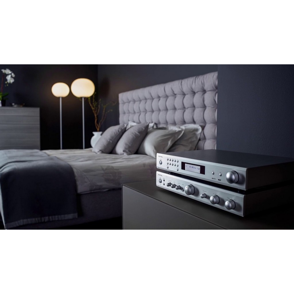   5  DAB/FM : Rotel T11 Black