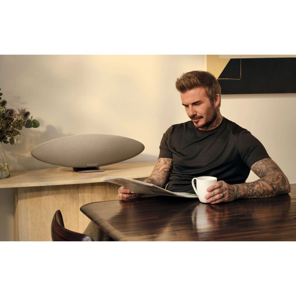   10     i: Bowers & Wilkins Zeppelin Pro Edition Space Grey