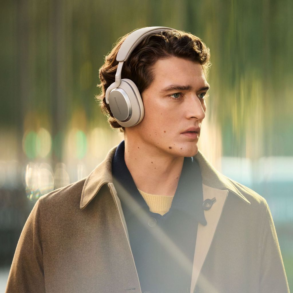   8      : Bowers & Wilkins PX 7 S3 Anthracite Black
