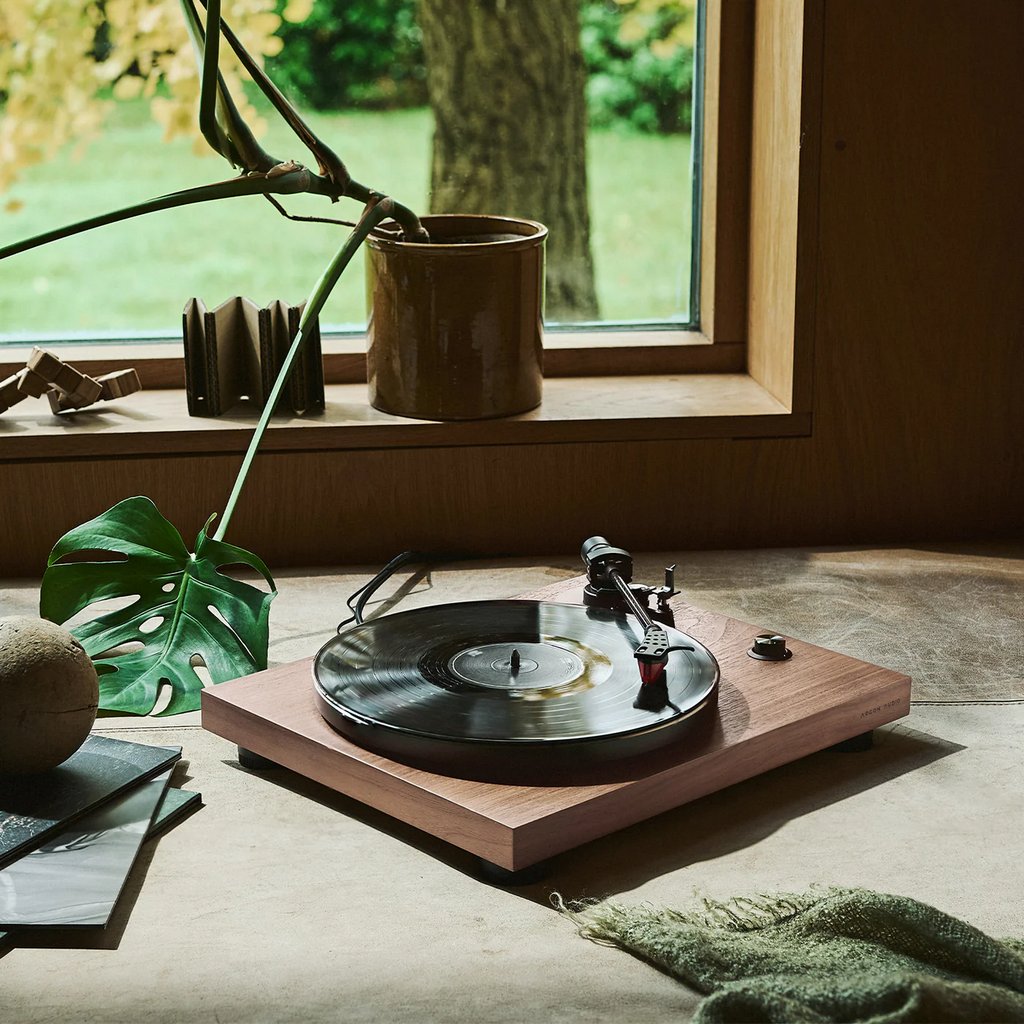   11   ii i: Argon TT-3 Plus Turntable Black