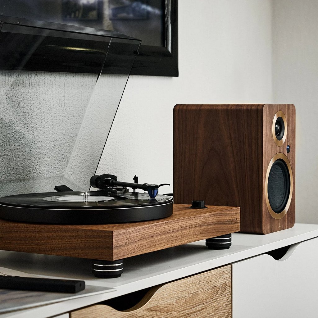   11   ii i: Argon TT-4 MK2 Turntable Black