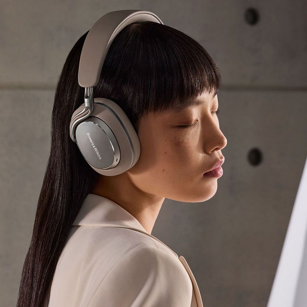   11      : Bowers & Wilkins PX 8 S2 Onyx Black