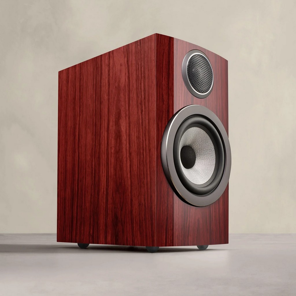 ���� � 7 ������ ��������� ����: Bowers & Wilkins 707 S3 Prestige Edition