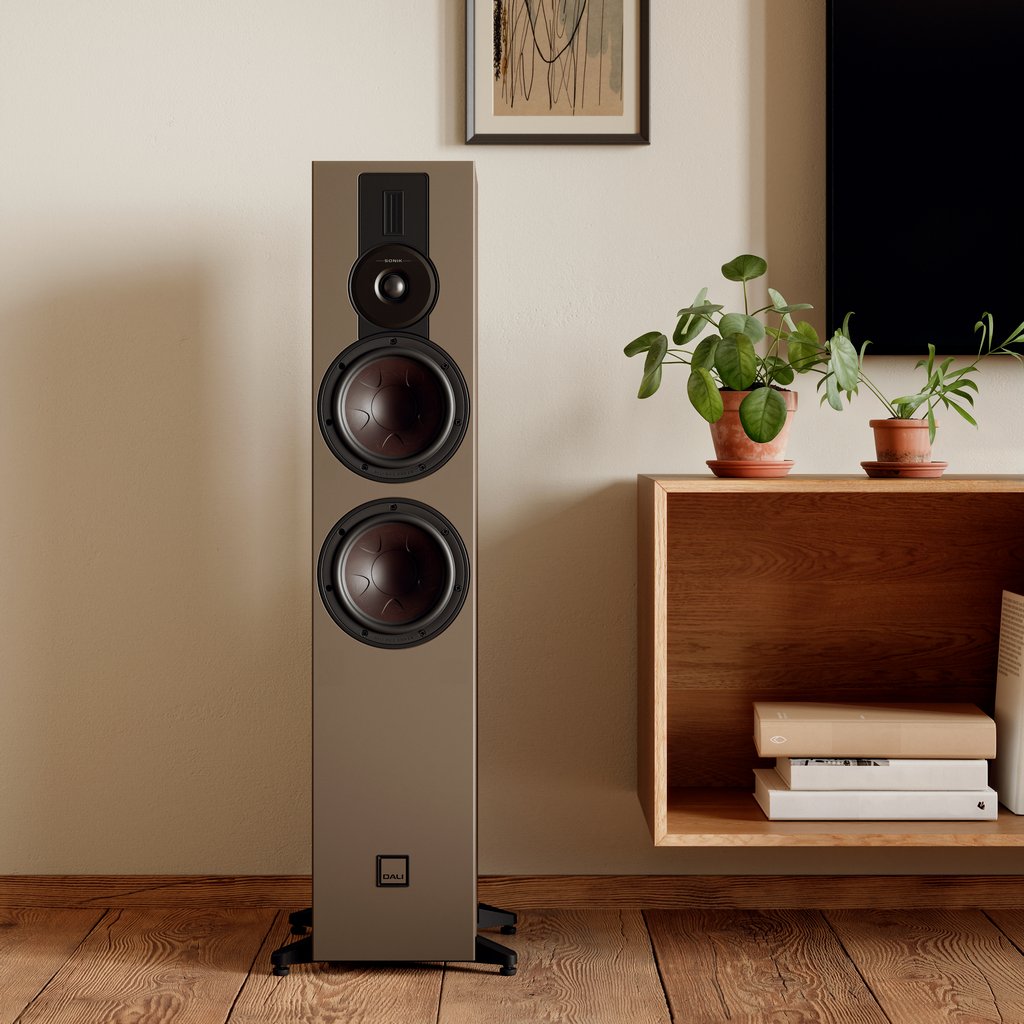 ���� � 11 ������ ������������ ����: DALI  Sonik 7  Black Ash