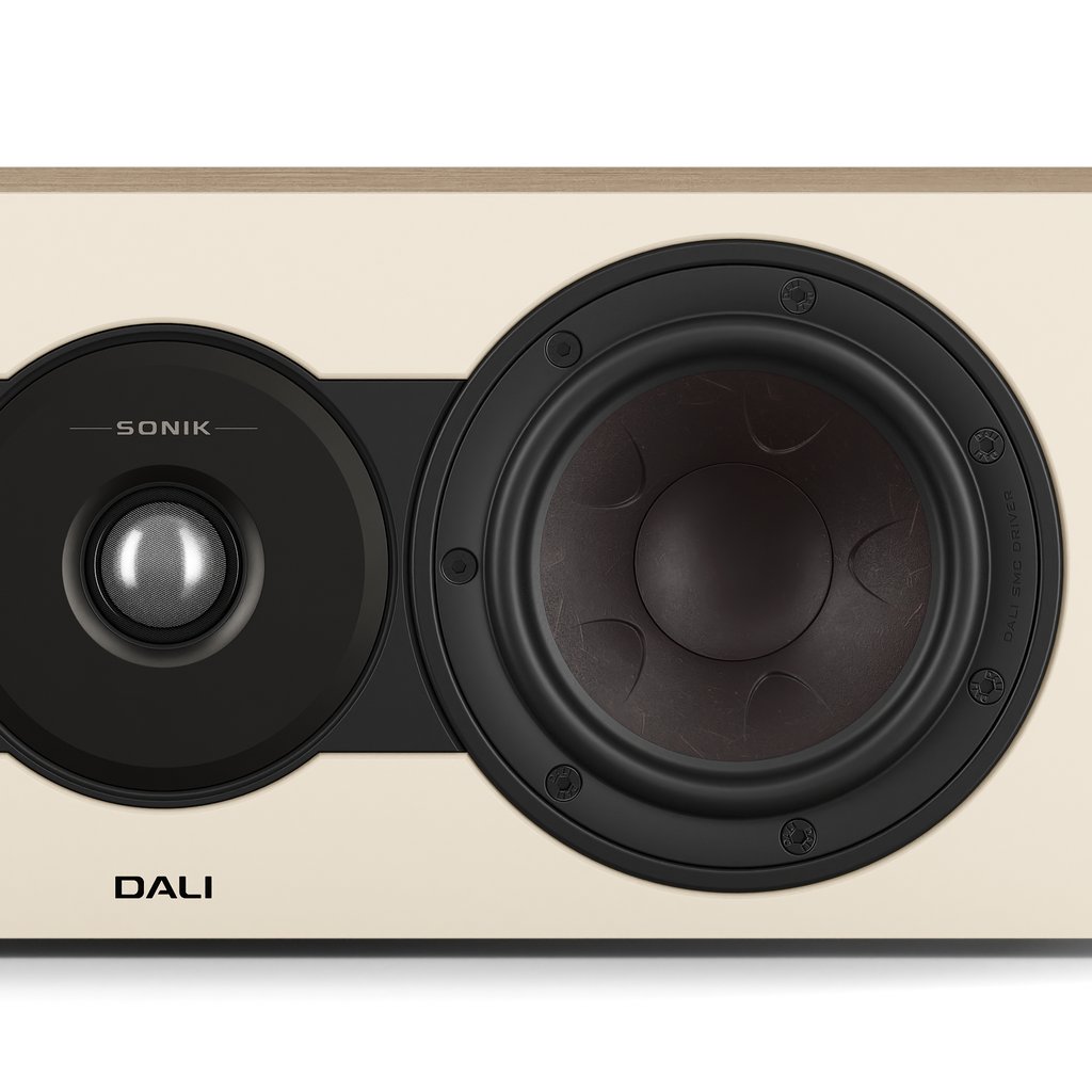 ���� � 11 ������ ����������� �����: DALI  Sonik Cinema  Black Ash