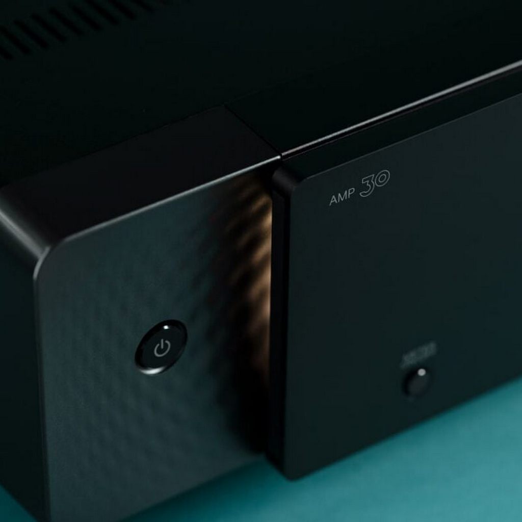 ���� � 6 ������ ��������� ��������: Marantz AMP30 Black