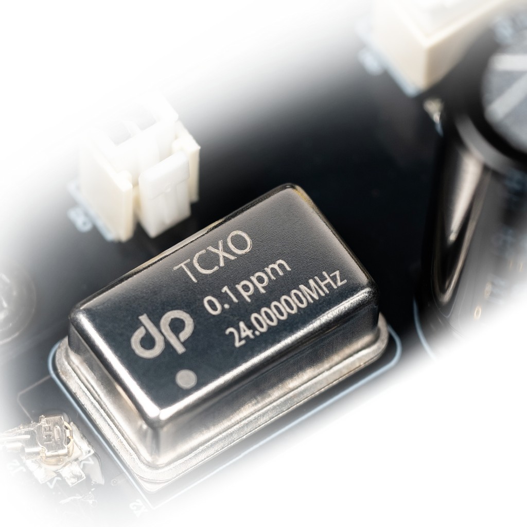 ���� � 7 ������ ��������: Reference 8K UHD media player Dorpo UHP-3003SE
