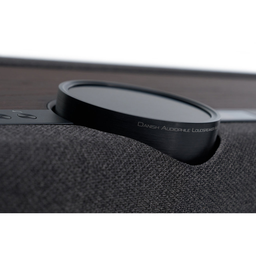 ���� � 7 ������ ������� ��������� �������: DALI VEGA Dark Oak